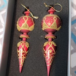 Seasons Designs Set of 2 Mouth Blown Glass Chriatmas Ornaments